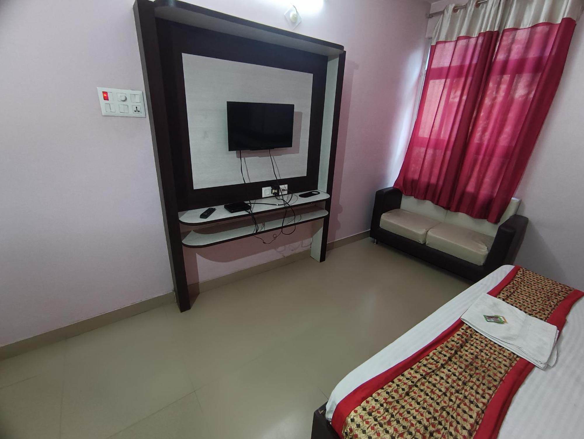Hotel Viraat Inn Gaya Exterior photo