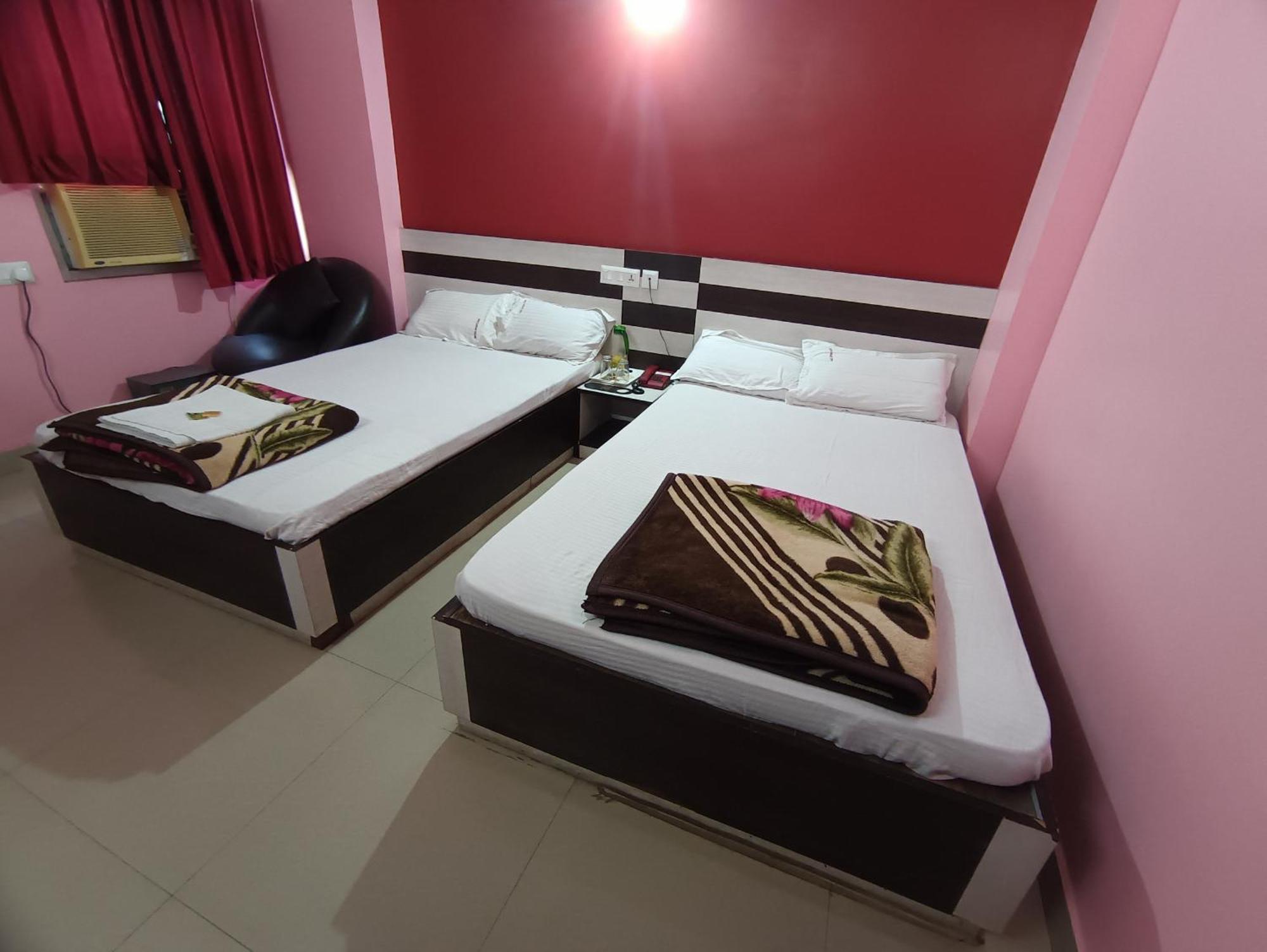 Hotel Viraat Inn Gaya Exterior photo