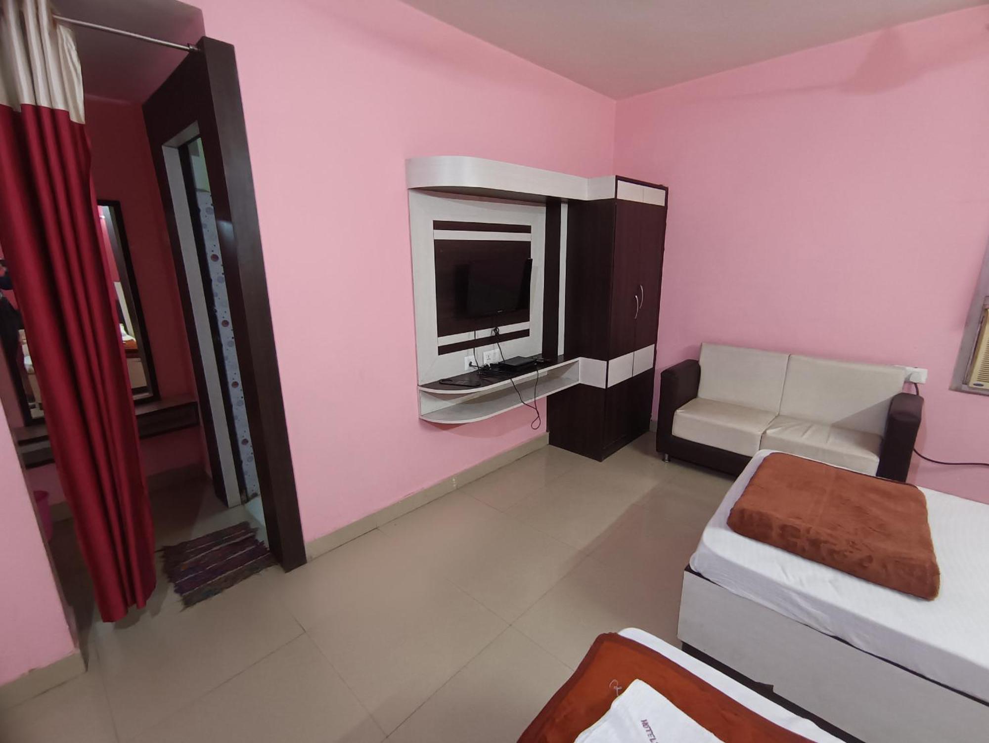 Hotel Viraat Inn Gaya Exterior photo