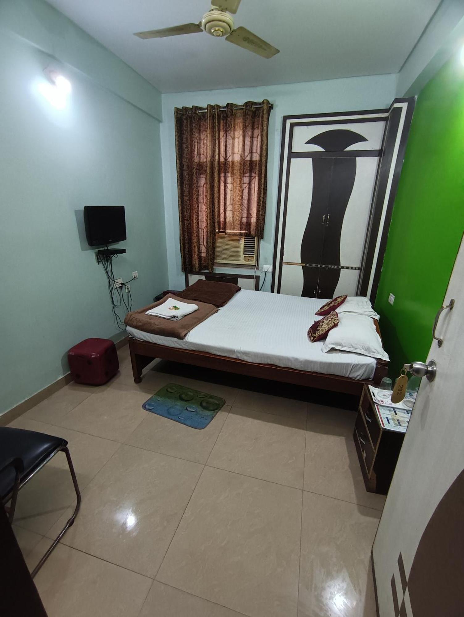 Hotel Viraat Inn Gaya Exterior photo